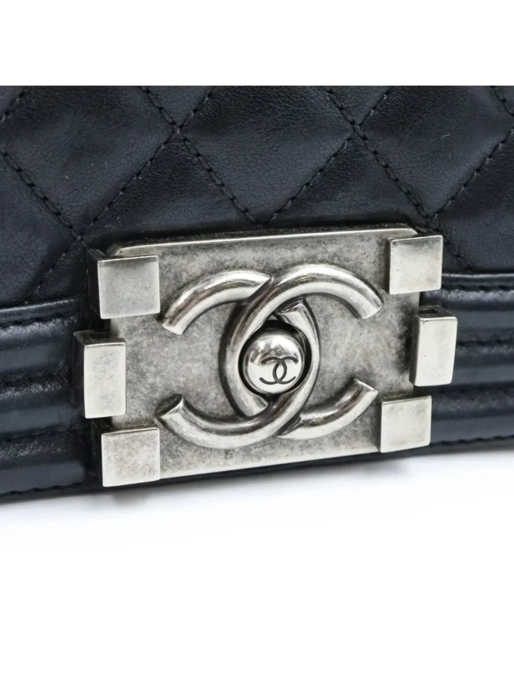 Chanel Boy 25 Quilted Lambskin Silver Chain Shoulder Bag Black